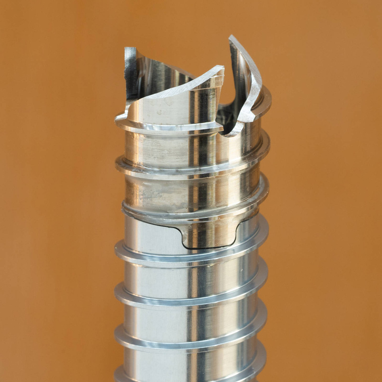 Śruba lodowa AERO LITE ICE SCREW 22 cm